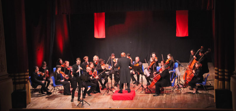 L’ORCHESTRA CAPPELLA TOSCANA GIOVANNI BRIA IN CONCERTO  ALL’AUDITORIUM “BOCCHERINI” CON I SOLISTI BIANCA IONUESCU BALLO E NICOLA BIMBI