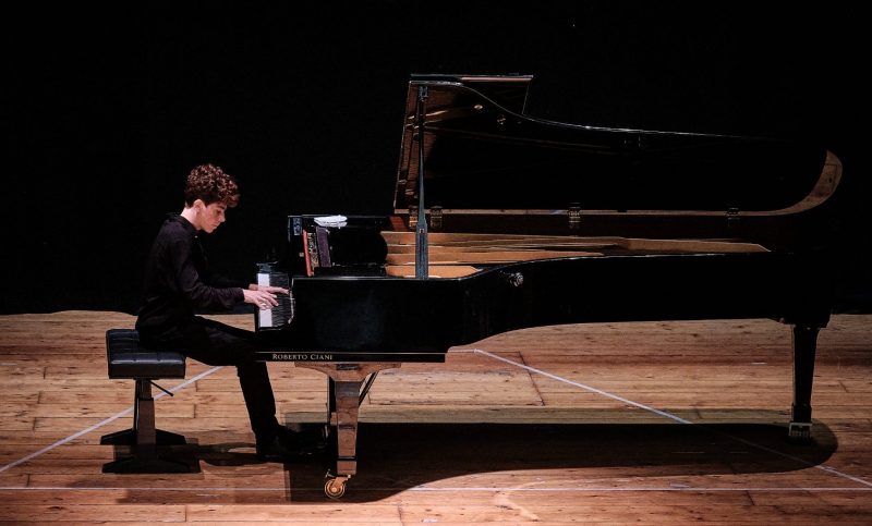 IL PIANISTA METTEO BUSSI, ALLIEVO DEL M° PALESE, SI AGGIUDICA IL PRIMIO PREMIO AL “CRESCENDO” NELLA CATEGORIA A