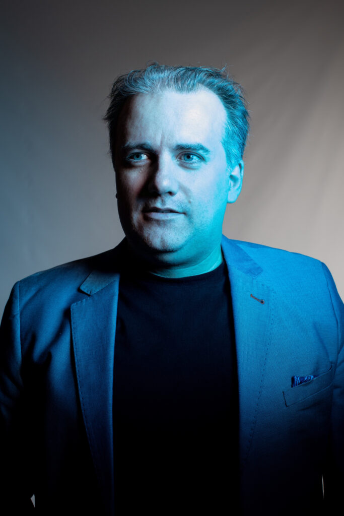 Open Piano, Josu De Solaun